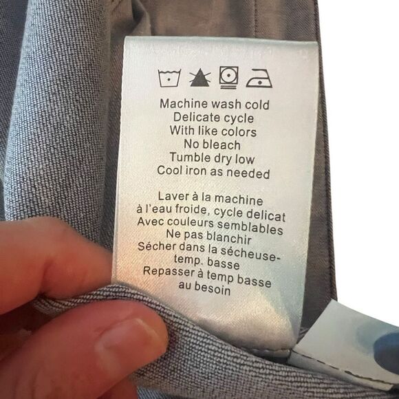 3 for $30! Haggar denim short sleeve shirt. Size medium - Picture 4 of 7